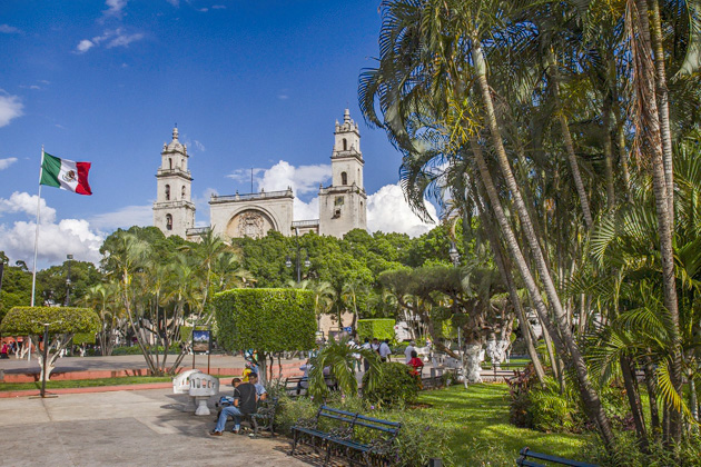 Read more about the article The Plaza Grande and the Casa de Montejo